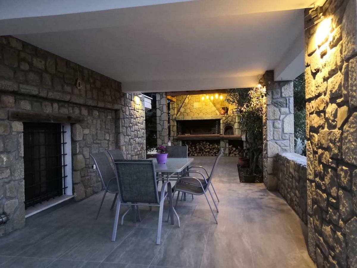 Gekas Deluxe Apartment Kalambáka Kültér fotó